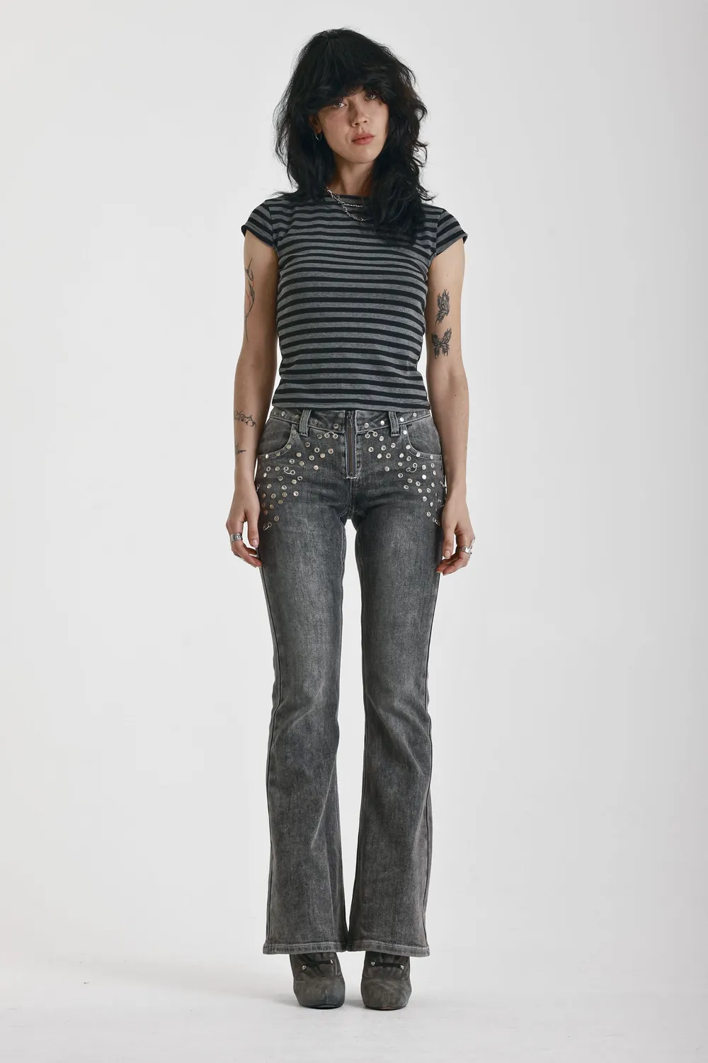 The Ragged Priest Locket grå flare jeans low rise stretch