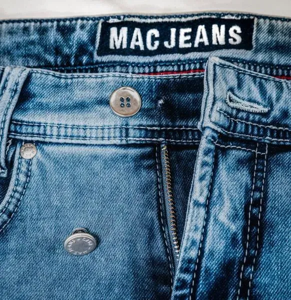 MAC reparation af knaphul service denim og stof