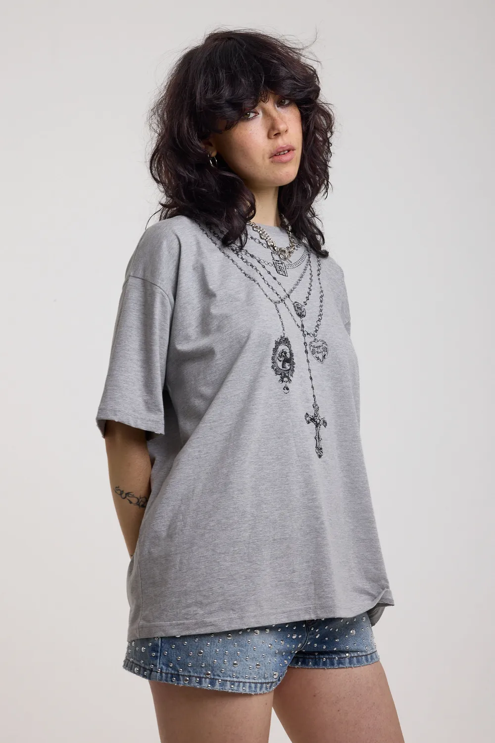 The Ragged Priest Pendant t-shirt oversize grå print