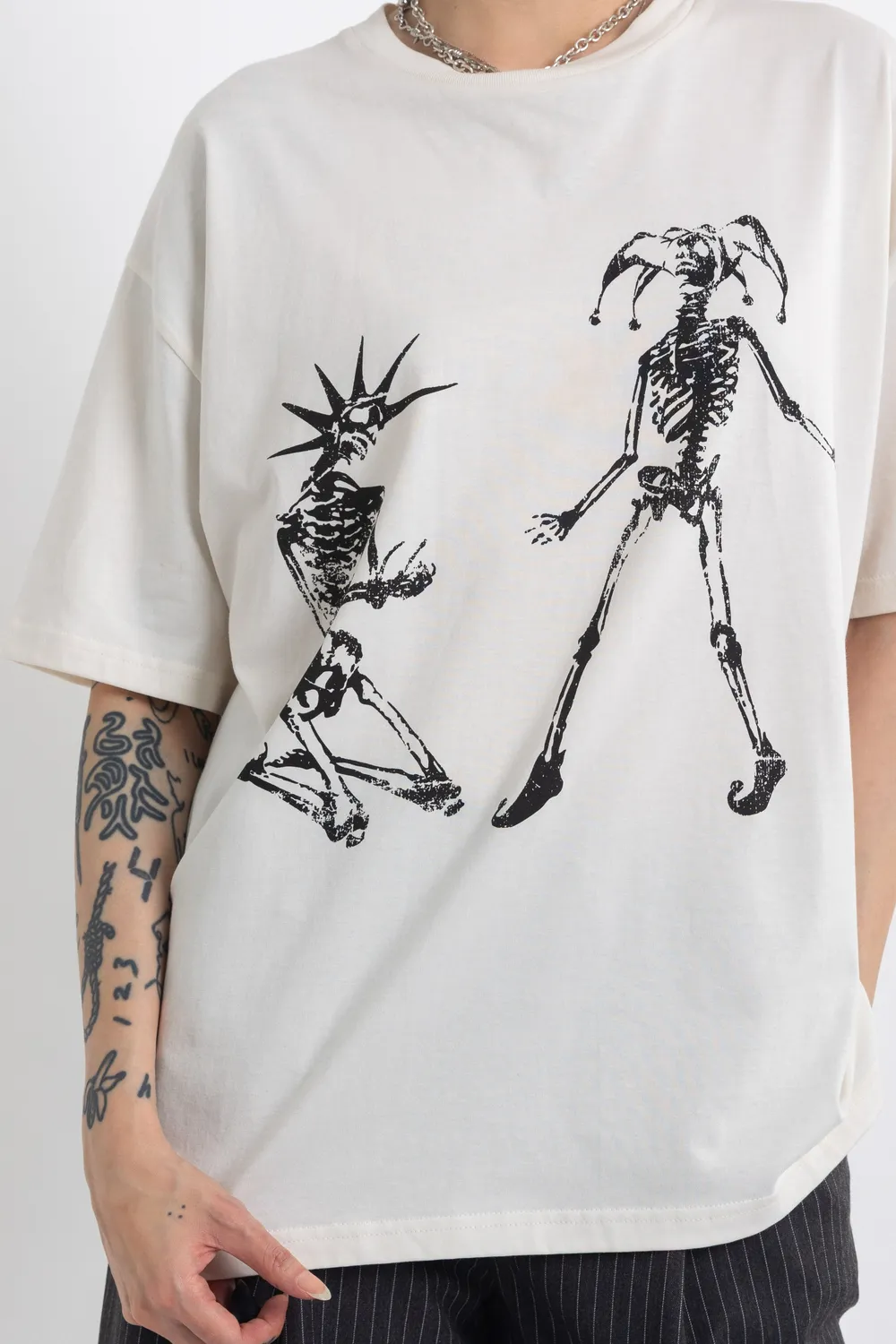 THE RAGGED PRIEST Mantis oversized t-shirt hvid skeleton